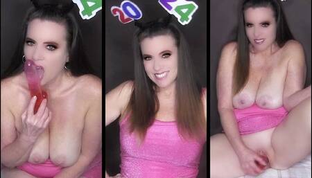 Ringing In The New Year With Sexy MILF Nikki