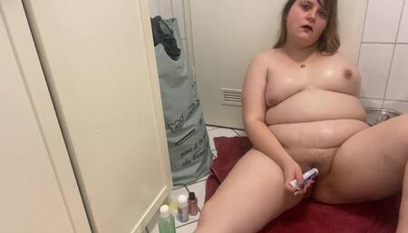 I Put Everything in My Hot Fuck Hole!
