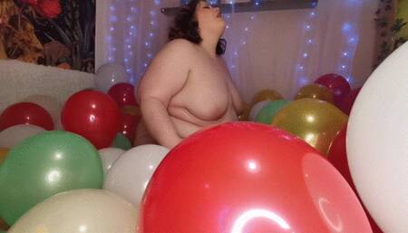 Riding and grinding on cock and balloons till i cum!