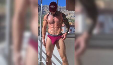 Muscled Stud Flexing and Jerking