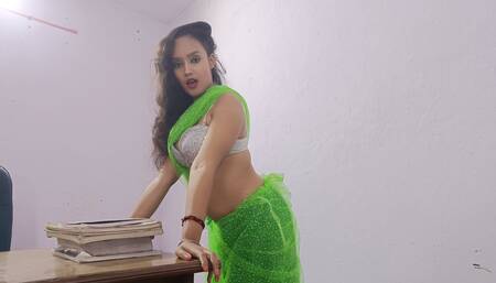 Desi Star Zoya Teacher