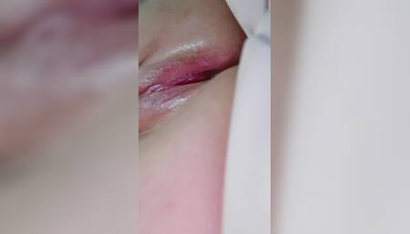 清纯长相，爆乳D罩杯，一线天粉穴，情趣装露出奶子