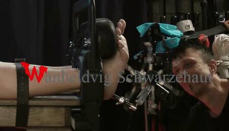 LUCKY SEXY TWINK WAS NICE FEET TICKLED (FHD mp4)