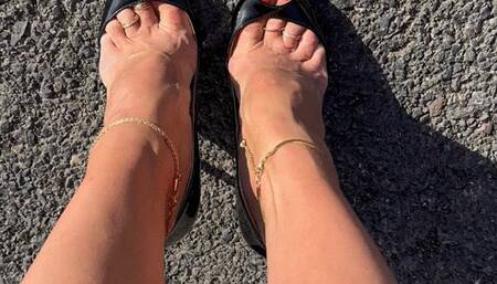 Pedal pumping in peep toe heels