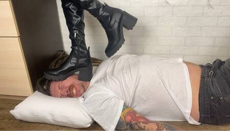 Over the knee boots trampling (closer view)