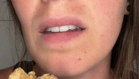 Oatmeal and Milk (Unaware Giantess Undertones)