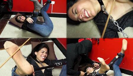 Helpless nylon feet in the spreader bar! - MOV
