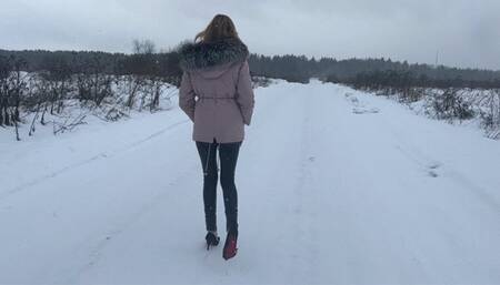 girl asked the driver for money, and he asked him to crush her toes with the car