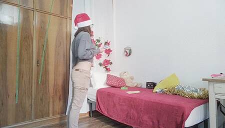 Huge Buttcrack Decorating Xmas Tree