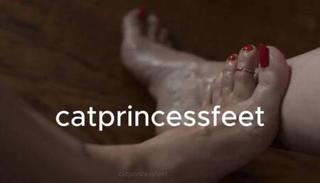 Oil on my sexy milf feet, high arches, wrinkled soles for days, long red toenails