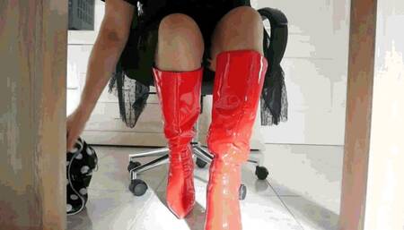Sexy boots and pink panties AVI (1920x1080) FHD