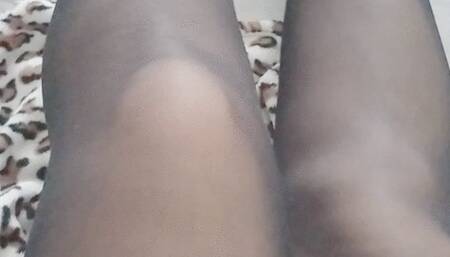 watch me tear my nylon stockings, lick my soles