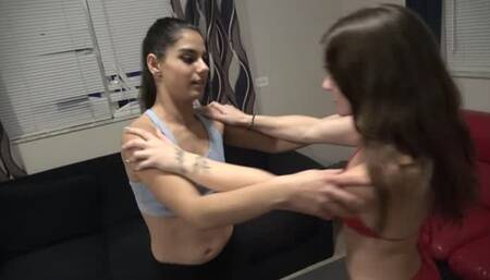 Dalvina vs Violet: Enjoy Submission