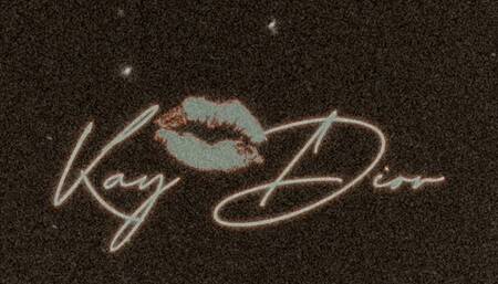 Gift Unboxing turns into GG PUSSY FEST