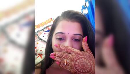 Smart Bhabi Hard Pussy Pumping on Video Call