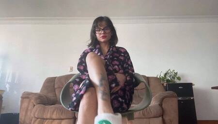 Playing with pink dildo, pvc suit and a balloon