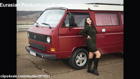 111 - Katya and old van
