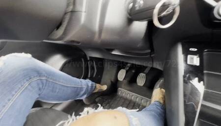 Laura Sanchez with her grey pump - over shoulder POV