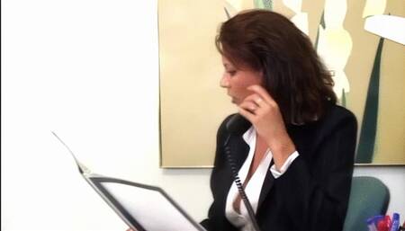 Passionate Beauty Screaming Was Put On A BBC! (mp4)