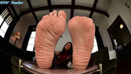 Megan Jones big dirty feet - MP4