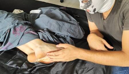 LOLA SLEEP AND TICKLE