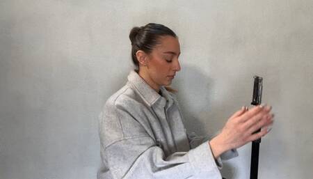 Luna reporter interviews criminal Gaia