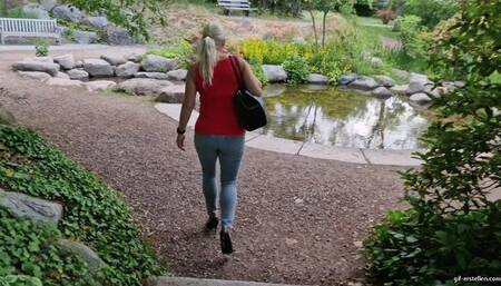 I go with only one shoe and barefoot in pantyhose HD wmv 1920x1080