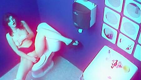 Scandalous Gfs - Masturbating Babe Caught