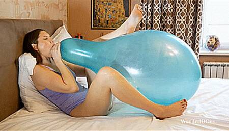 Angie popping huge green crystal 4K