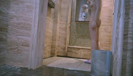 子内部员工偷拍众多白白嫩嫩的少妇