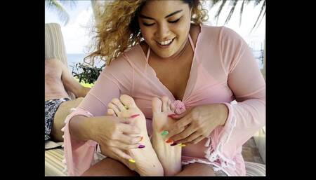 Kim Chi Teaches Antickl How to Tickle MP4