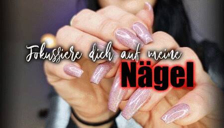 Fokussiere dich auf meine Nägel 05 (kleine Version)