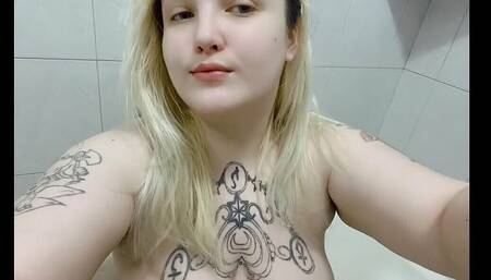 Curvy Girl Masturbating in the Bathroom and Sucking POV