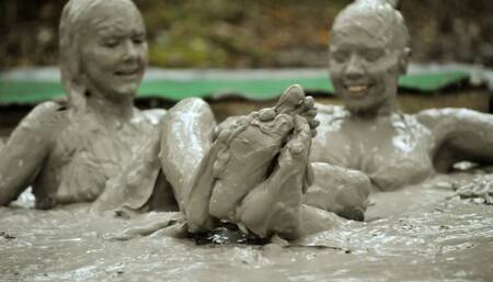 Feet First - Star and Ludella