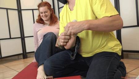 Niniane - Interview and Tickle-Test (FHD)