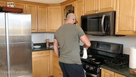 Uncontrollable Sneezing Interrupts Cleaning: wmv version