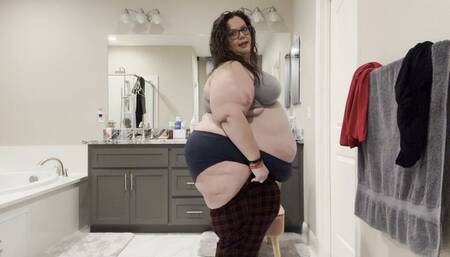 Two Temptations: Plump Paradise Fashion Fiesta