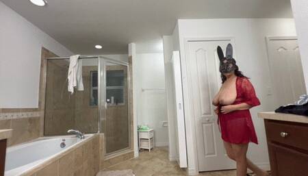 Hucow MILF cable ties and milks her tits