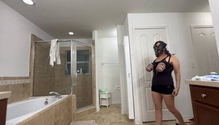 Hucow milks her cable tied tits