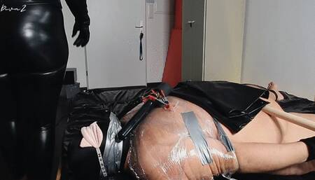 Watch me ! HOT & BIG LEATHER BUTT (ASS)