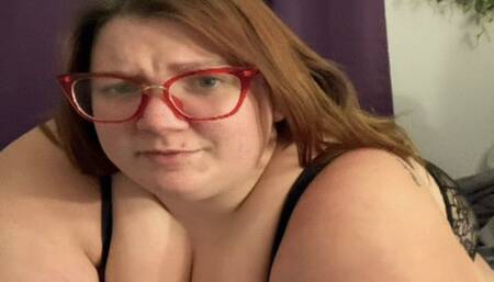 SSBBW Humps her Pillow Pretending its You