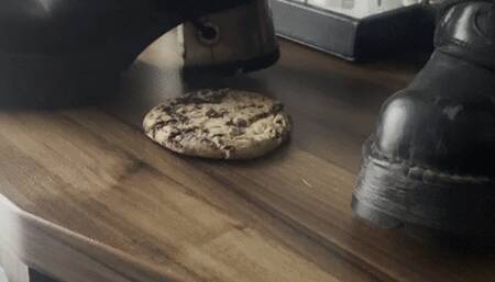 Boots crush cookie in hotel