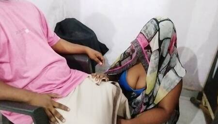 Desi Indian Sasur Ji Se Choot Marwayi Pair Dabane Ke Bahane Se