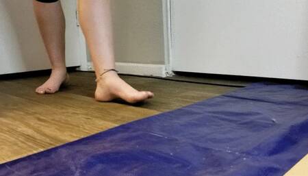 Ling Stuck Barefoot in Massive Glue Puddle