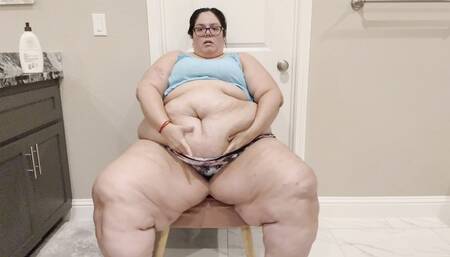 Plump Paradise: Body Lotioning (SD-WMV)