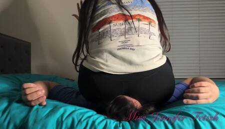Miss Jennifer sits Full Weight on Slave's face in Leggins