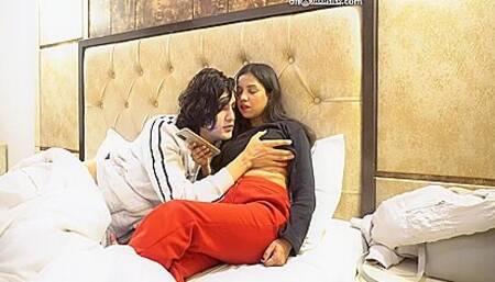 Horny Indian Girl Cheating Her Boyfriend & Getting Fucked By Stranger Guy