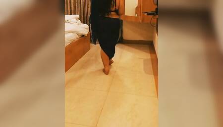 Indian Chubby Girlfriend Walks in Slow Motion, Sensually Showing Her Huge Cleavage