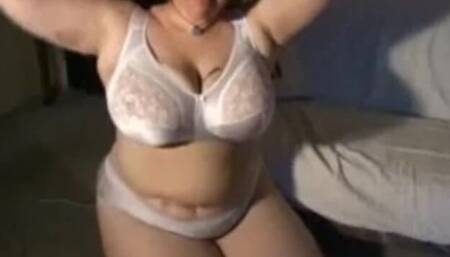 Explosive hussy at bigbreasts.tv porn