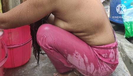 Hard Working Bhabhi